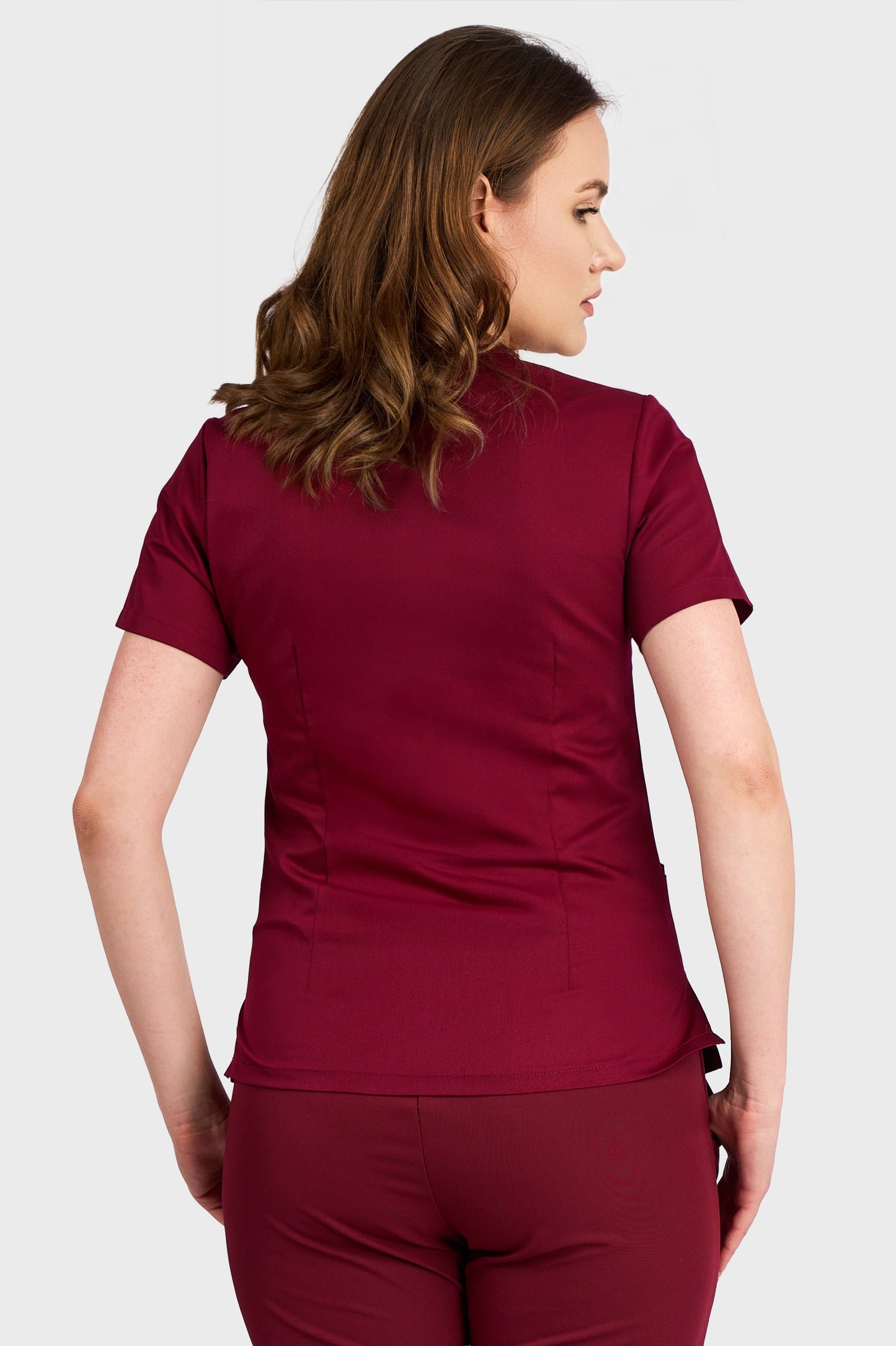 Bluza Medicala Rafaela Stretch - Bordo - vedere spate - material elastic - Akitex