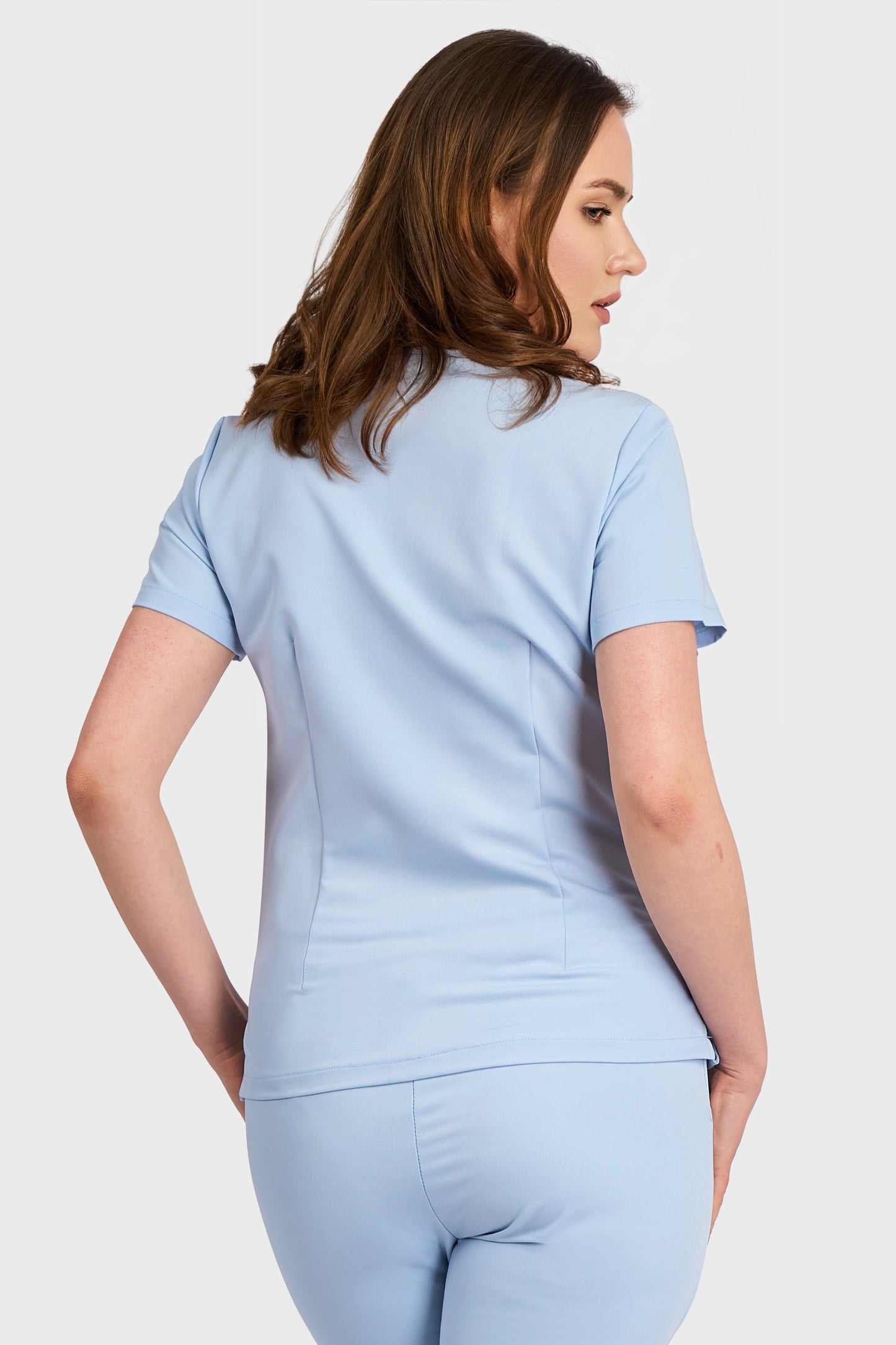 Bluza Medicala Rafaela Stretch - LightBlue - vedere spate - material elastic - Akitex