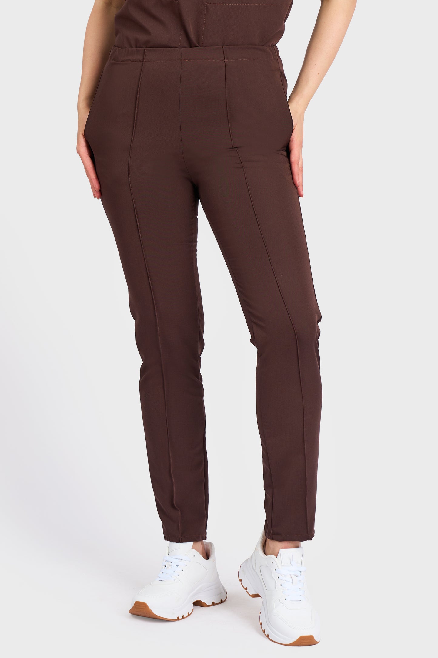 Pantaloni Medicali Alisa Femei Stretch - Choco - vedere frontala - material elastic - Akitex