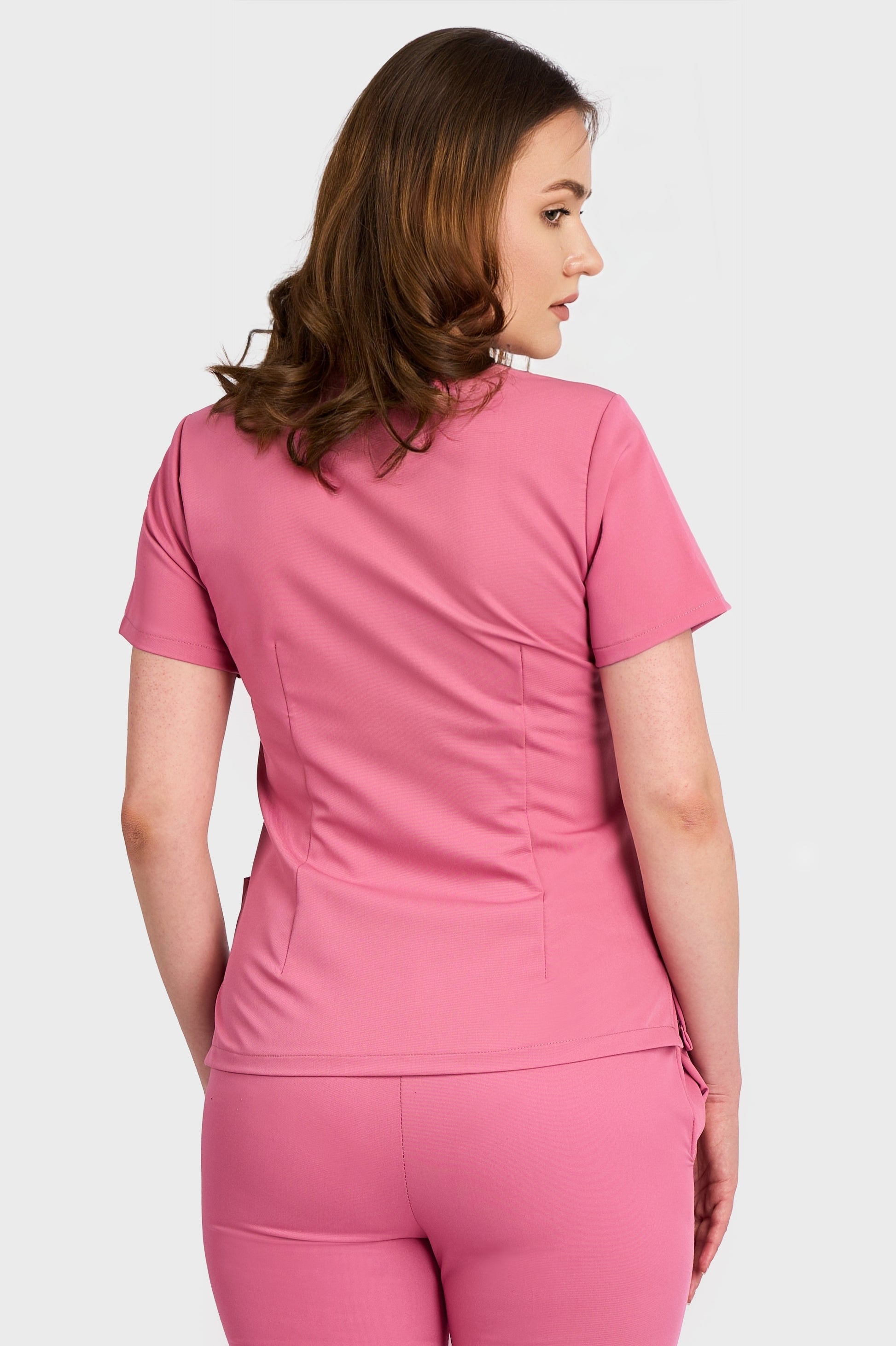 Bluza Medicala Rafaela Stretch  - Roz - vedere spate - material elastic - Akitex 