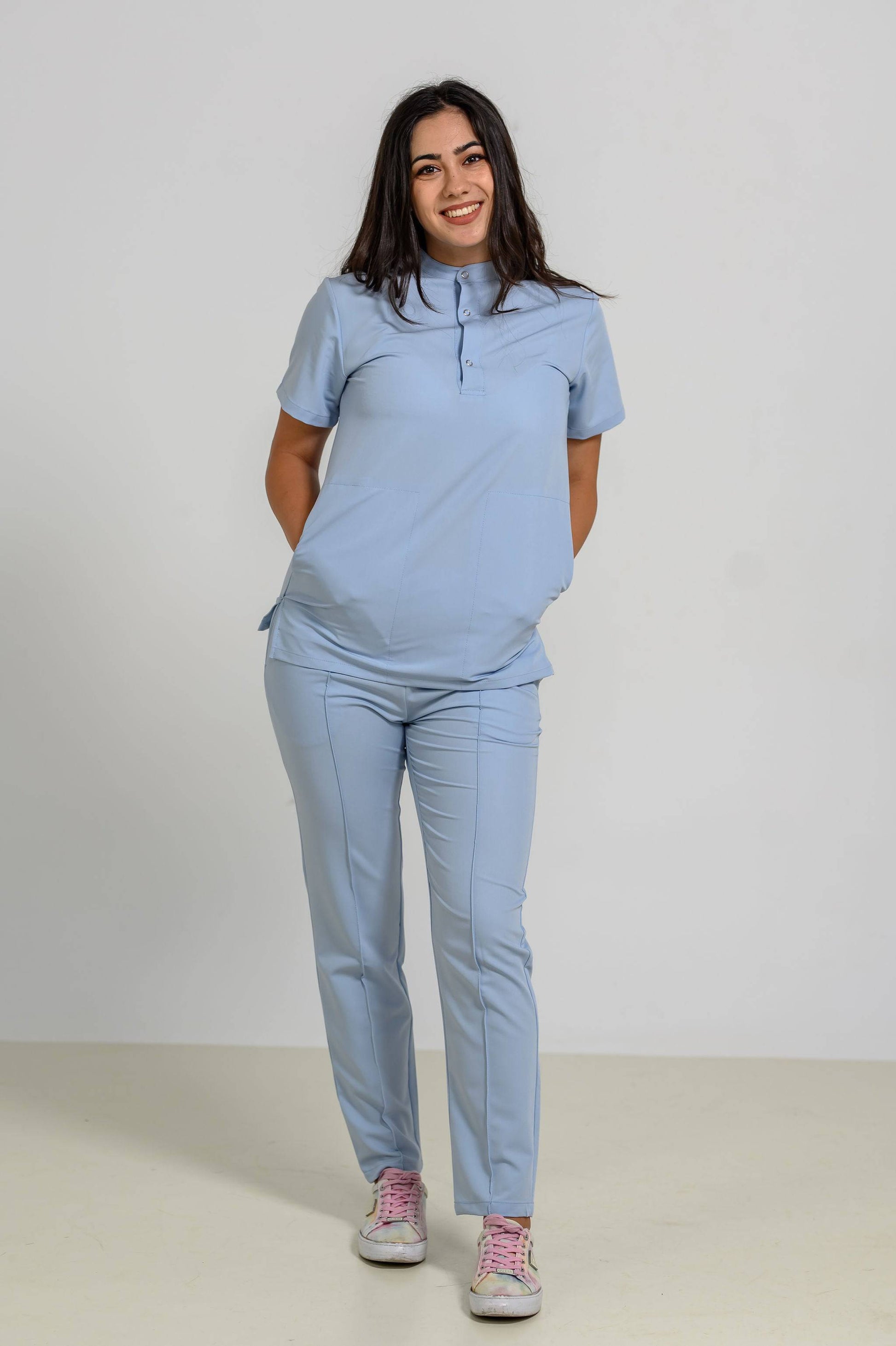 Pantaloni Medicali Alisa Femei Stretch - LightBlue - vedere totala - material elastic - Akitex 